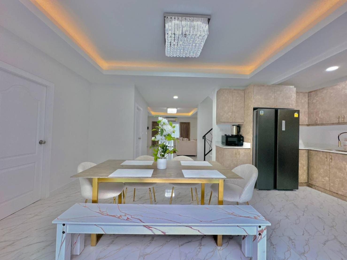 4Bedroom Pool Villa Near Walking St Bonk Pattaya Buitenkant foto