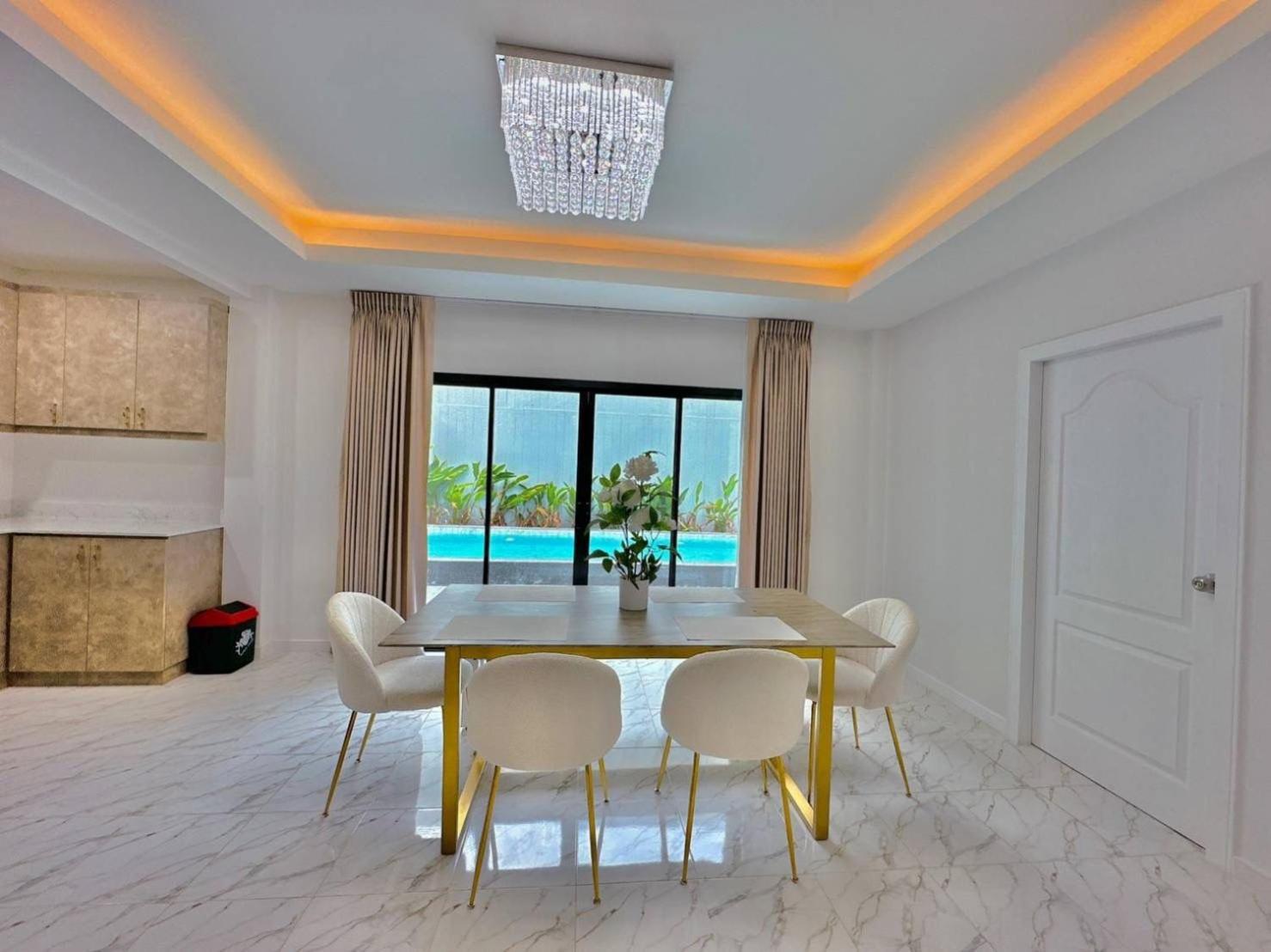 4Bedroom Pool Villa Near Walking St Bonk Pattaya Buitenkant foto