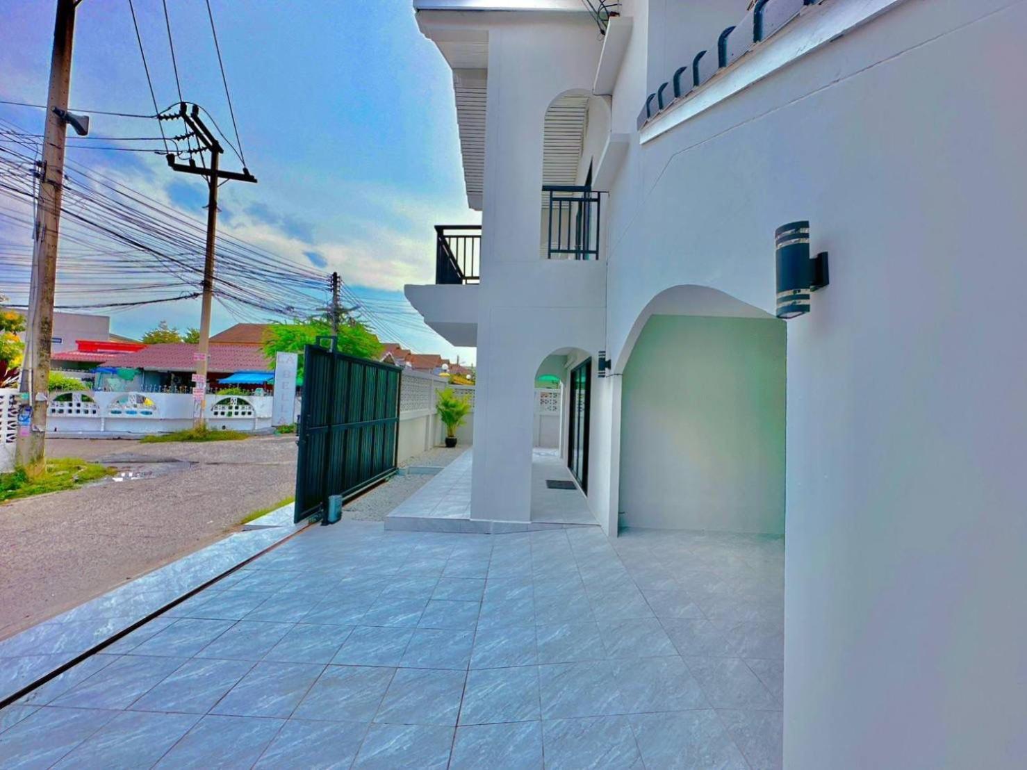 4Bedroom Pool Villa Near Walking St Bonk Pattaya Buitenkant foto
